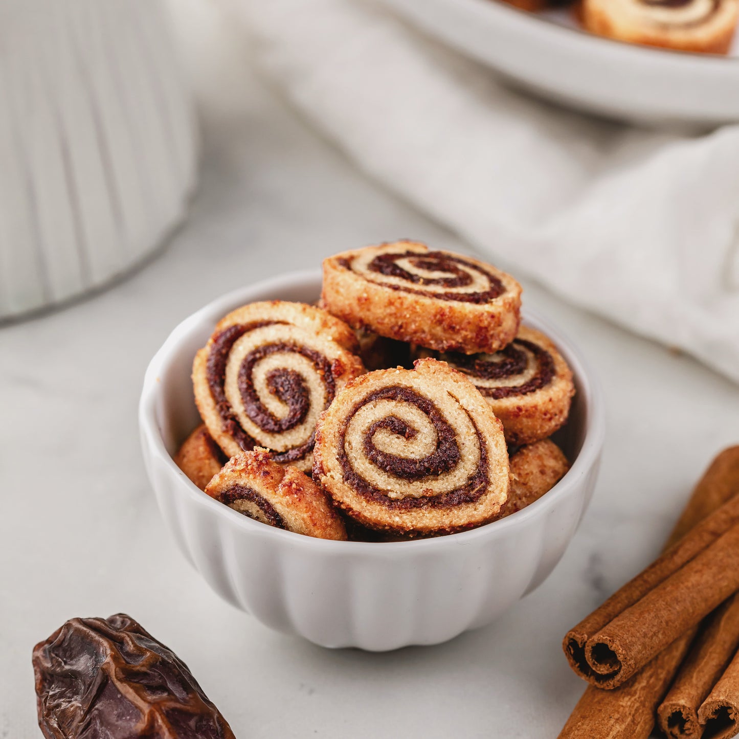 DATE CINNAMON ROLLS